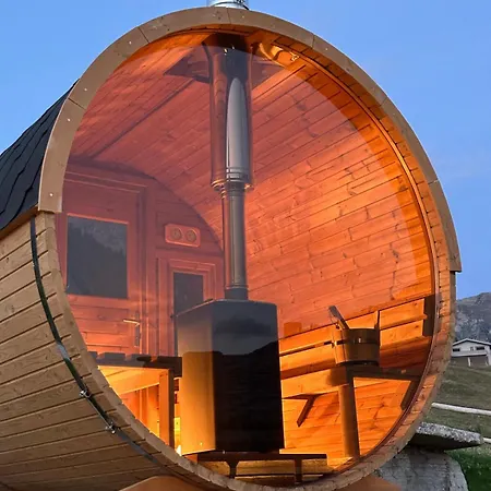 Paradise - Ski-in Luxury With Sauna & Panoramic Mountain Views In シャレー