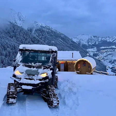 Paradise - Ski-in Luxury With Sauna & Panoramic Mountain Views In *