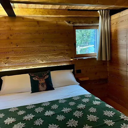 Paradise - Ski-in Luxury With Sauna & Panoramic Mountain Views In シャンポルク