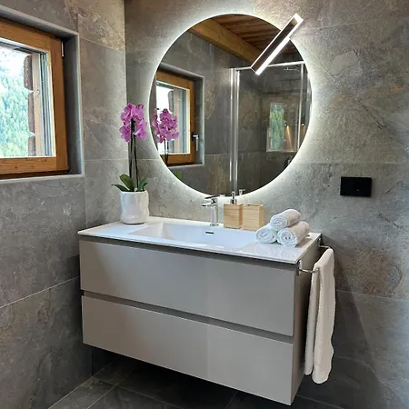 Paradise - Ski-in Luxury With Sauna & Panoramic Mountain Views In シャレー *